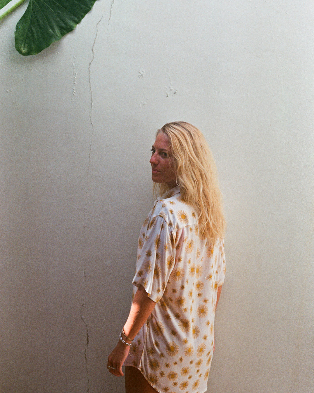 chemise motif fleurs pâquerettes blanc kacang