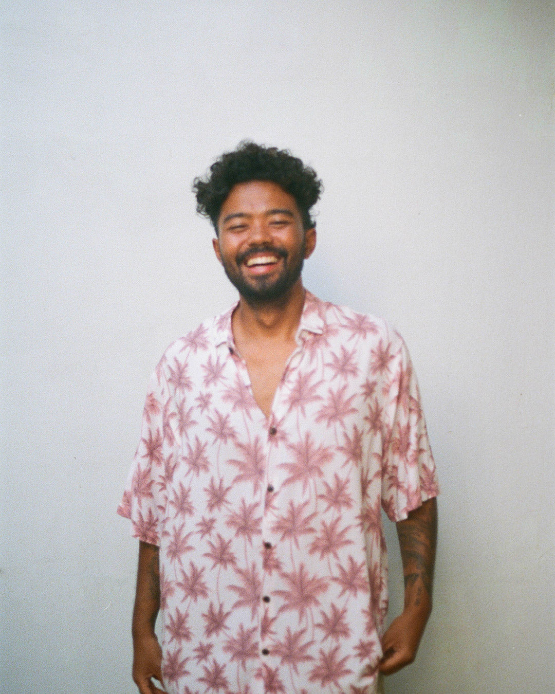 chemise été palmiers blanc rosé kacang