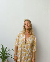 chemise imprimé floral fleurs hippie jaune